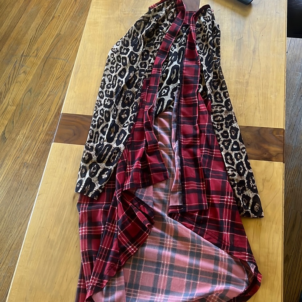 Cheetah print flannel light cardigan.
